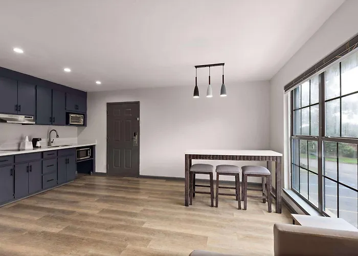 Ramada By Wyndham Studio Suites Dothan