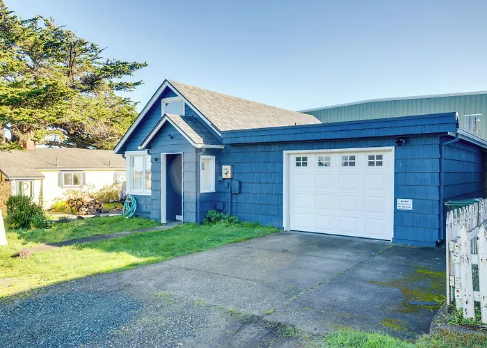 Bandon Beach House Rental: Walk To Downtown!