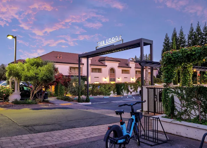 The Lodge At Healdsburg, Tapestry Collection By Hilton