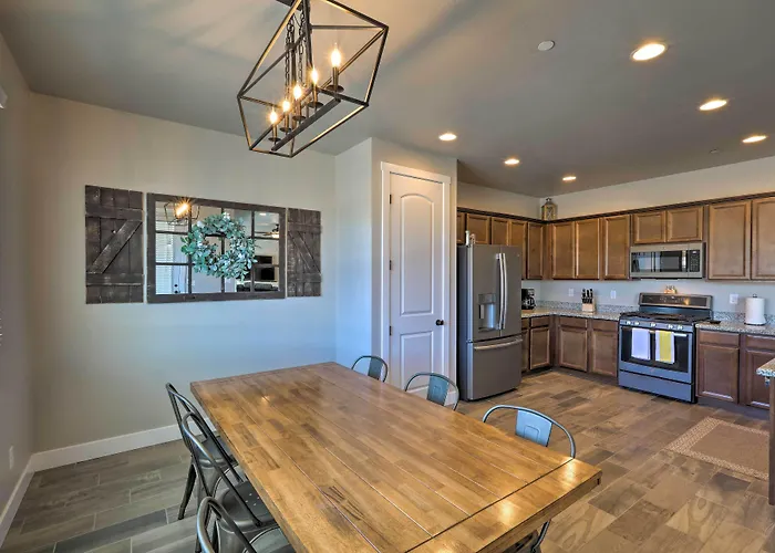 Flagstaff Home W/ Views - Near Arizona Snowbowl!