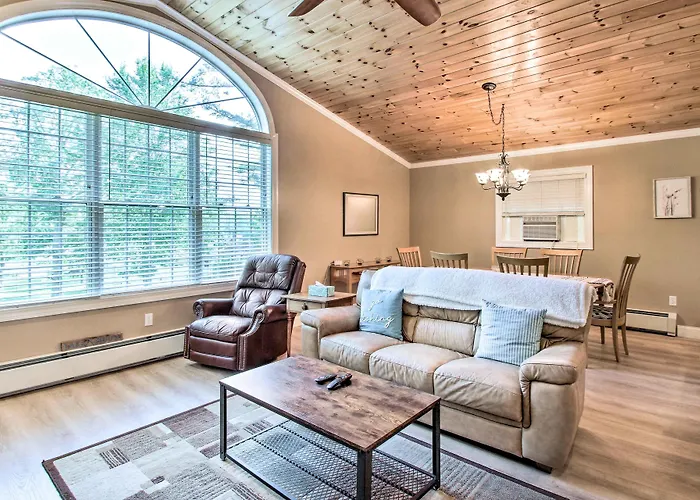 Readfield Retreat W/ Lake Maranacook Views!