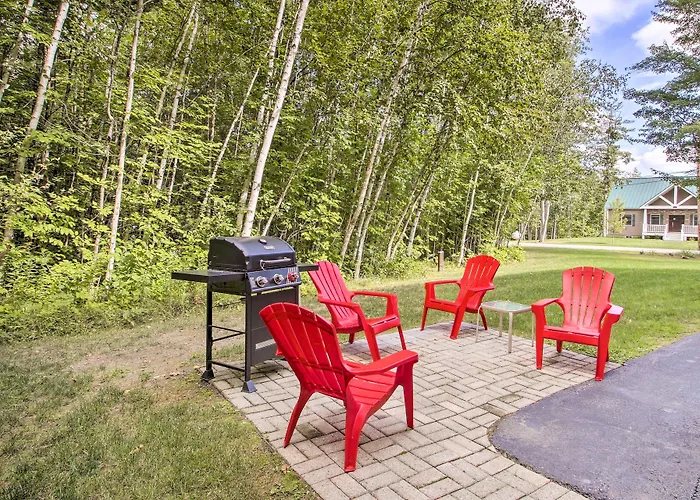 Readfield Retreat W/ Lake Maranacook Views!