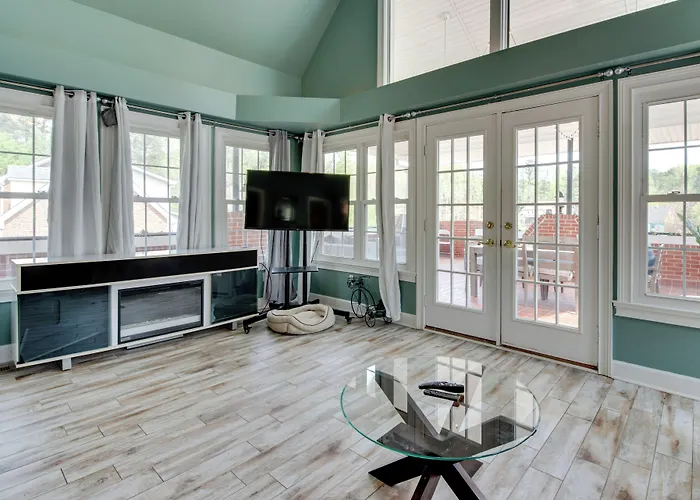 Douglasville Lake Home W/ Private Pool + Gazebo!