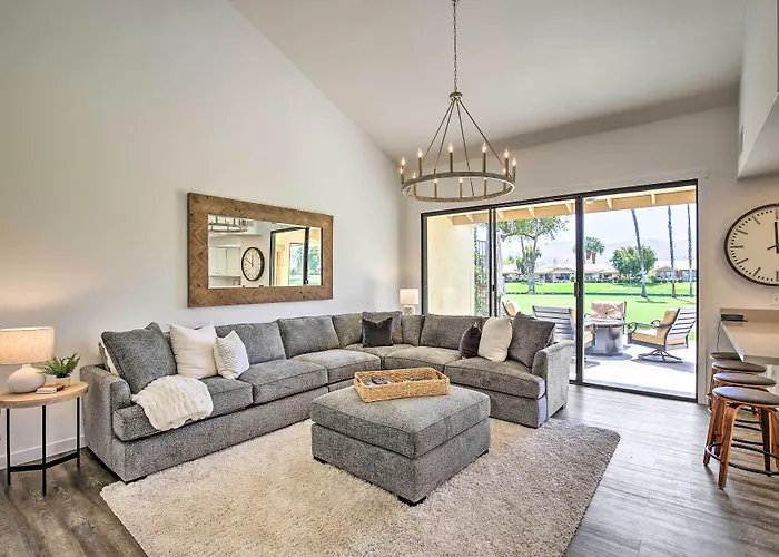 Palm Desert Escape W/ Patio, Grill & Fire Pit
