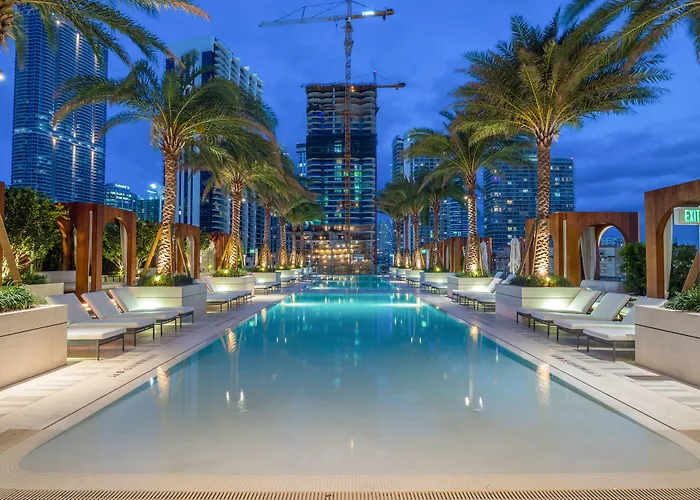 City Escapes Suites At Sls Lux Brickell Building