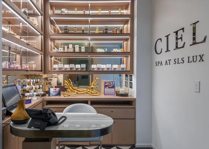 City Escapes Suites At Sls Lux Brickell Building