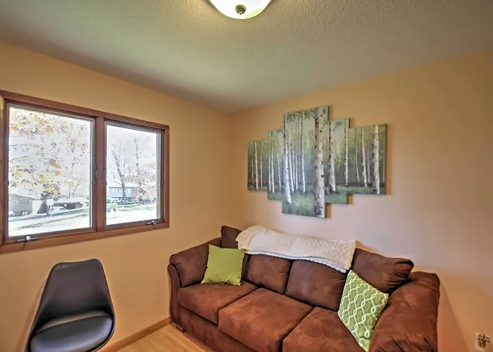 Quaint Duluth Hideaway W/ Private Fenced-In Yard!