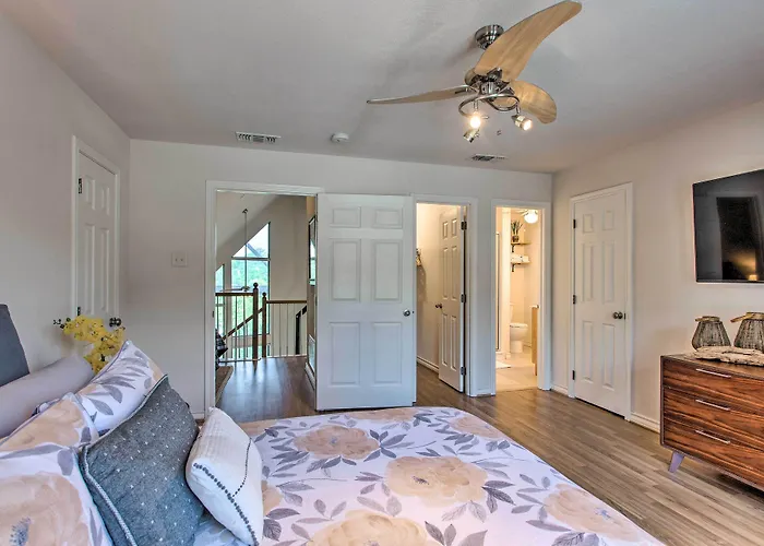 Waterfront Home W/ Boat Dock On Lake Granbury!