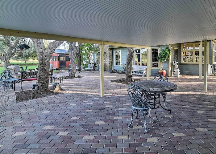 Casa De Samuel - Patio, Fountain & Outdoor Kitchen