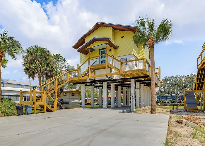 'Sunny Side Up' Canal-Front Getaway W/ Dock!