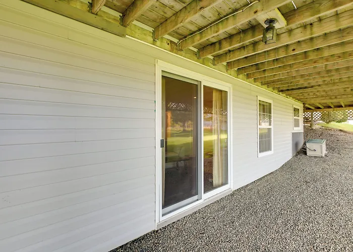 Maine Retreat W/ Ocean Views, Walk To Downtown!