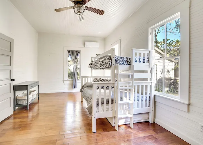 Charming 100-Year-Old Home < 1 Mi To Downtown