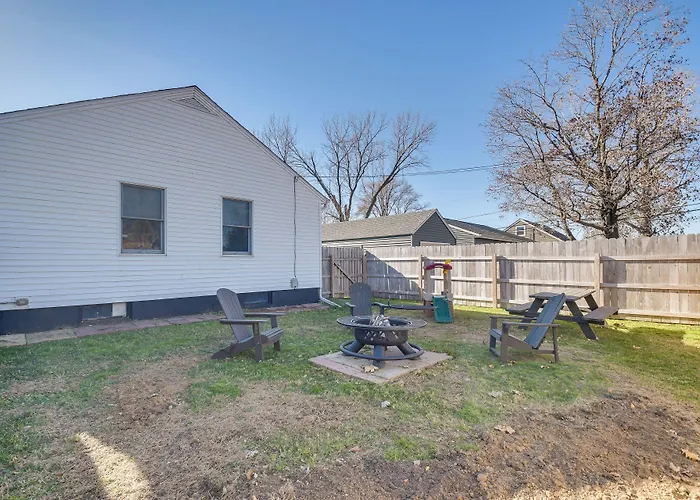 Pet-Friendly Hiawatha Retreat W/ Private Yard!