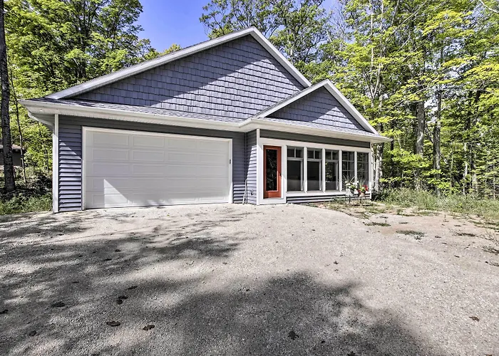 Door County Family Home: 3 Mi Whitefish Dunes