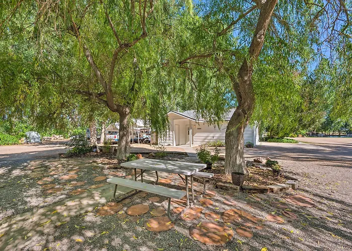 Caldwell Country Home On Quiet Acreage