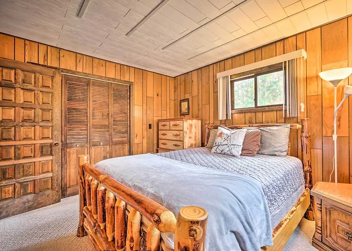 North Creek Chalet W/ Fire Pit Near Gore Mountain!