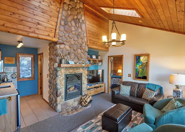 Heart Of Superior Lake Cabin: 15 Mi To Lutsen Mtn!