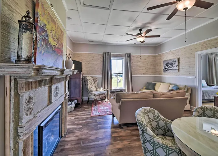 Cozy Currituck Home W/ Fire Pit Near Ferry!