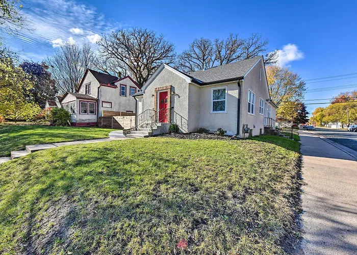 Cozy Home: Wifi, Parking, 5 Mi To Dtwn Mpls!