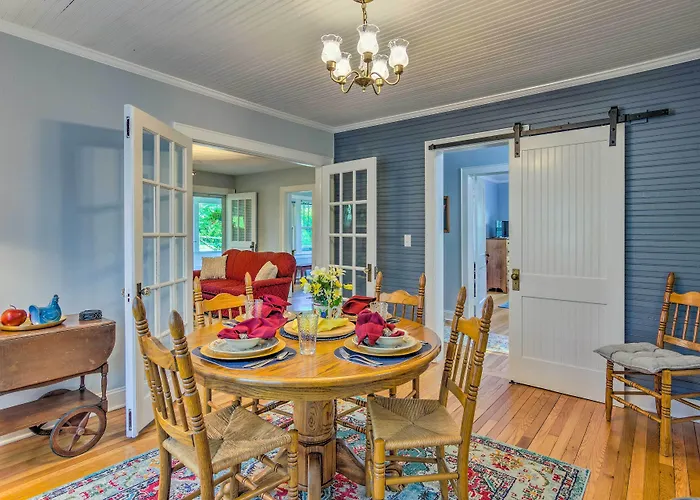 Restored Mars Hill Home On 1 Acre: Walk To Town!