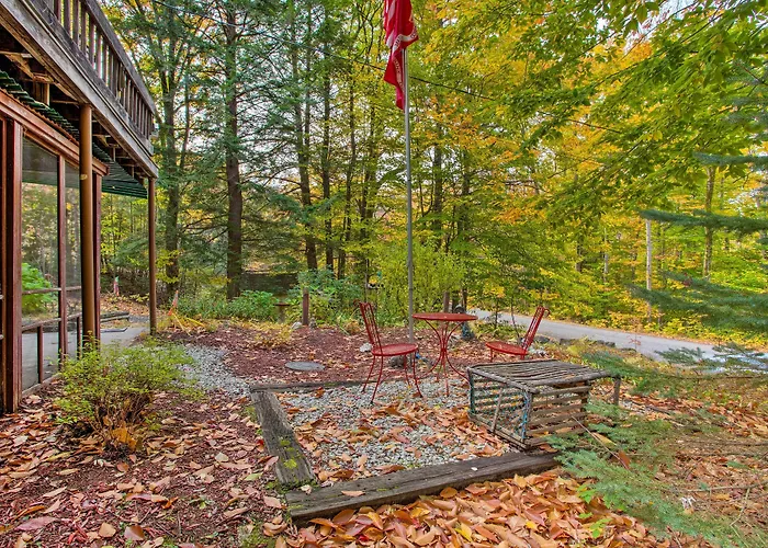 Pet-Friendly Gilford Home: 3 Mi To Gunstock & Lake
