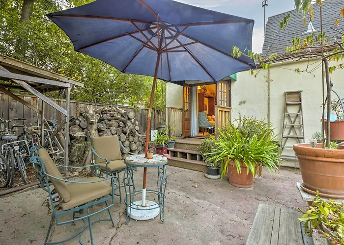 Updated Menlo Park English Tudor Garden Cottage!