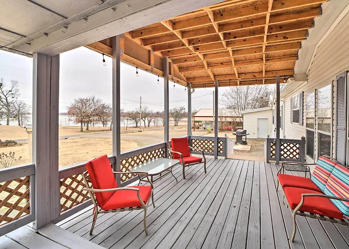 Eufaula Escape W/ Deck - Steps To Lake!