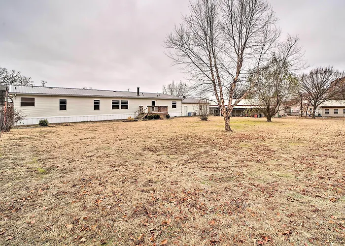 Eufaula Escape W/ Deck - Steps To Lake!
