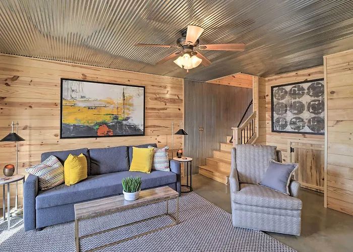 Mountain Home Cabin Rental W/ Fire Pit!
