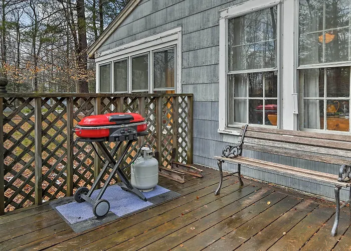 East Otis Reservoir Cabin W/ Porch - Walk To Lake!