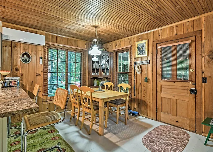Pet-Friendly 'One Crow Cottage' In Harbor Springs!