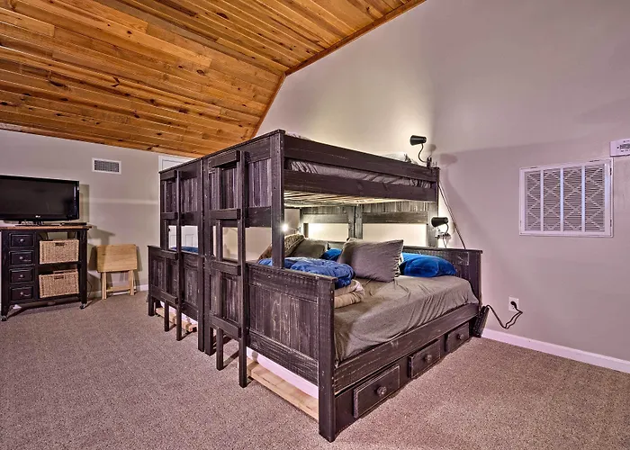 Lakefront Retreat W/ Views, Near Mammoth Cave!