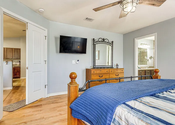 Spacious Navarre Retreat W/ Fenced-In Yard!