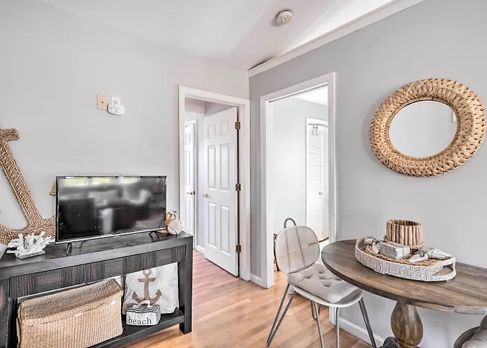 Bright Belmar Cottage < Half Mi To Boardwalk!