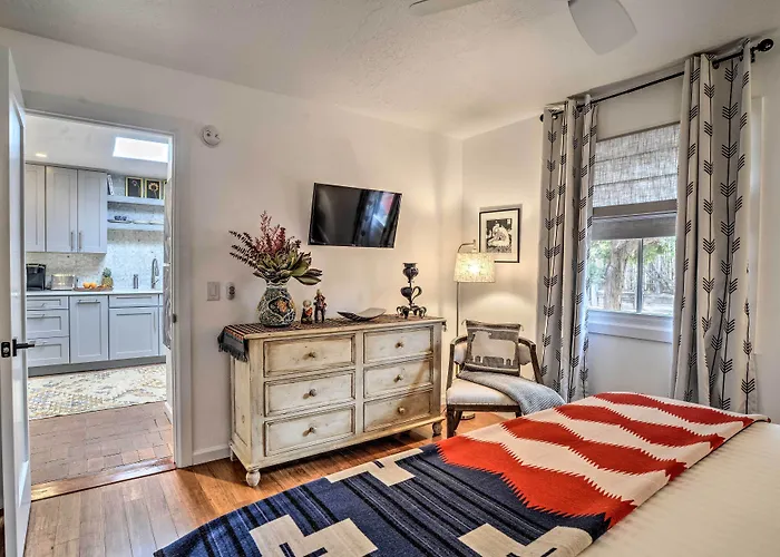 Modern Condo W/ Santa Fe Charm 1 Mi To Plaza