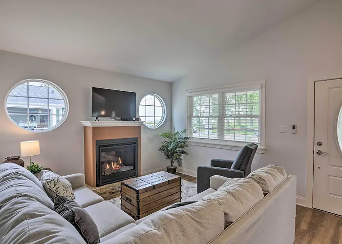 Port Clinton Home With Lake Views!