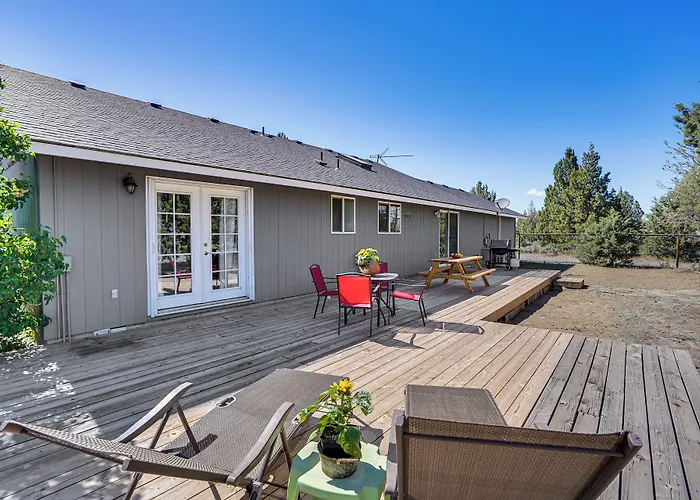Pickleball Country Retreat In Bend!