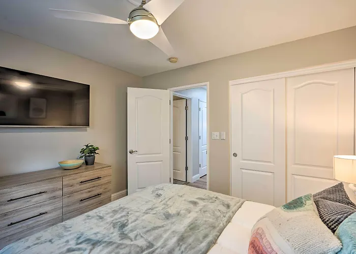 Family-Friendly Home, 6 Mi To Riverwalk Plaza