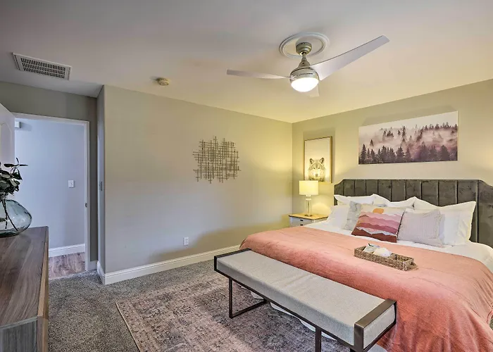 Family-Friendly Home, 6 Mi To Riverwalk Plaza