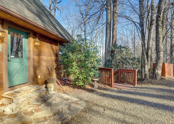 Hot Tub & Game Room: Powderhorn Mountain Cabin