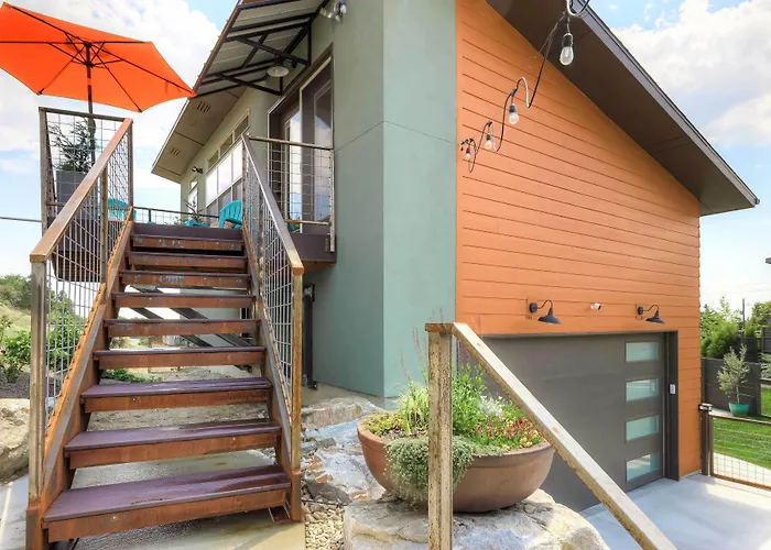 Stylish & Modern Boise Studio W/ Foothills Views!