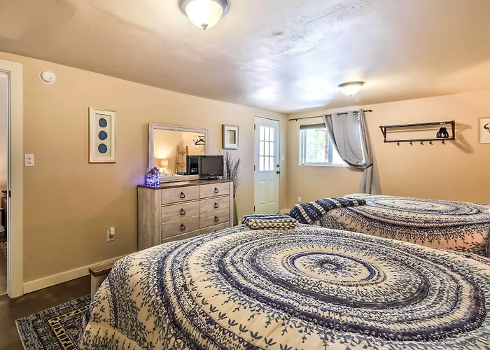 Cozy Home W/ Media Room: Short Walk To Taos Plaza!