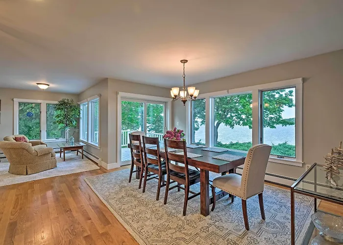 Lovely Waterfront Owls Head Home W/ Own Beach