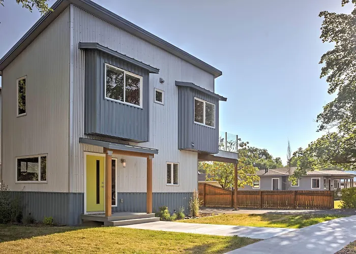 Missoula Getaway W/ Balcony, 2 Mi To Downtown!