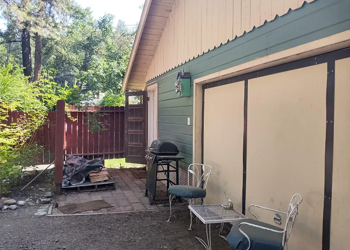 Bigfoot Rv & Cabins Park