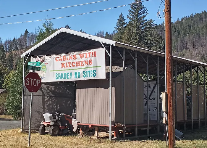 Bigfoot Rv & Cabins Park
