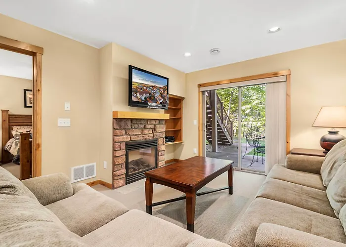 Gull Lake All-Season Getaway W/ Private Deck