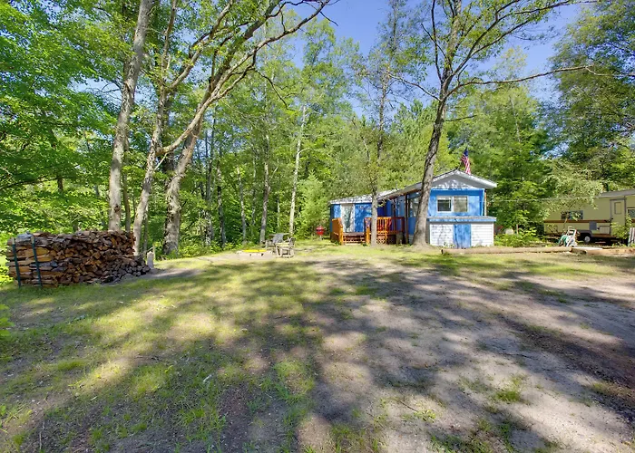 Little Manistee Riverfront Cabin W/ Fire Pit!