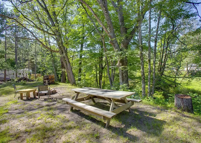 Little Manistee Riverfront Cabin W/ Fire Pit!