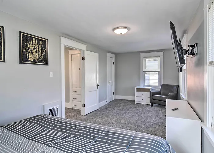 Dog-Friendly Home ~ 14 Mi To Highmark Stadium